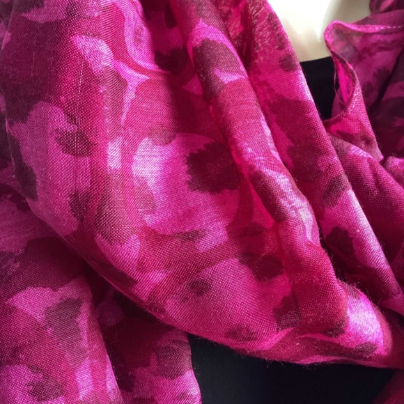 Coach Fuschia/Purple Leopard Print Wool/Silk Blend Infinity Scarf - Picture 4 of 4